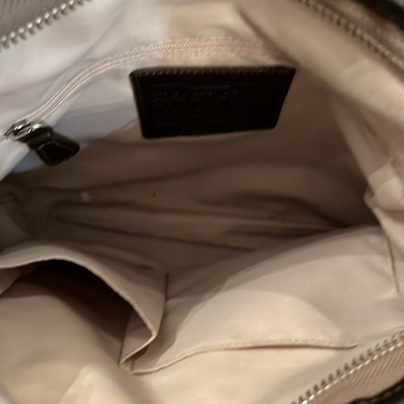 EUC Authentic Coach Signature Sateen Brown/Khaki Messenger bag - Picture 3 of 7